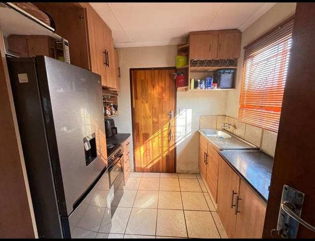 2 BEDROOM HOUSE FOR SALE IN SOSHANGUVE VV